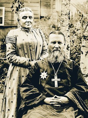 Иоанн Кронштадтский с супругой