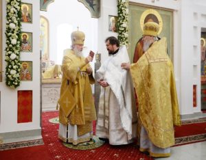 22 октября 2017 года Патриарх Кирилл совершил Чин Великого освящения храма преподобного Сергия Радонежского на Ходынском поле