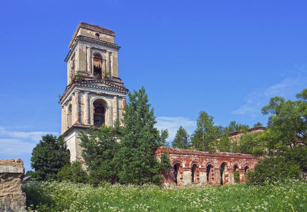 Церковь Покрова в Ильгощах