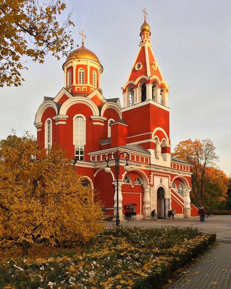 Храм Благовещения в Петровском парке