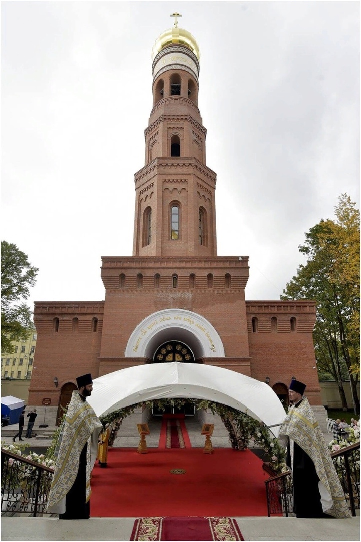 Новодевичий монастырь в Санкт-Петербурге, колокольня