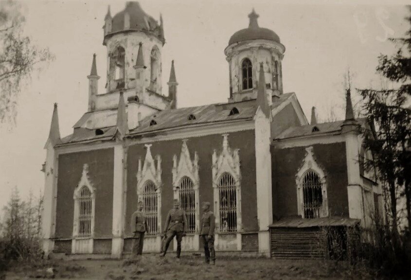 Церковь Троицы в Андрианово 