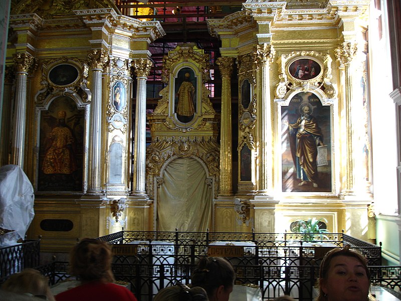 Иконостас Петропавловского собора в Санкт-Петербурге. Правая сторона