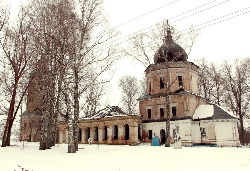 Спасская церковь в Ошеть 