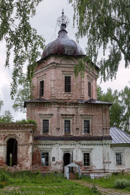 Спасская церковь в Ошеть