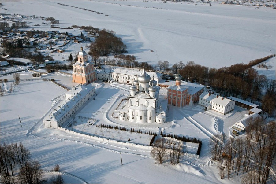 варлаамо-хутынский монастырь