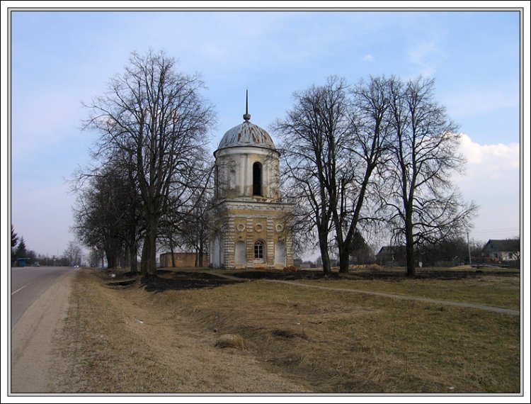 Колокольня Покровской церкви в Покровском